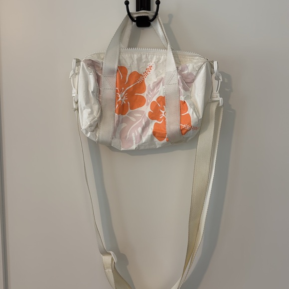 ALOHA Collection Crossbody - Picture 2 of 3